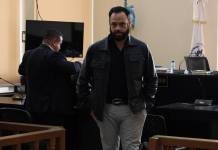 El exministro José Luis Benito fue sentenciado nuevamente tras repetirse la audiencia de aceptación de cargos en el caso Libramiento de Chimaltenango. Foto La Hora: Daniel Ramírez