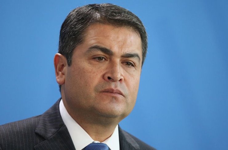 El expresidente Juan Orlando Hernández afirmó en X que fue víctima de una conspiración impulsada por la “izquierda radical”.