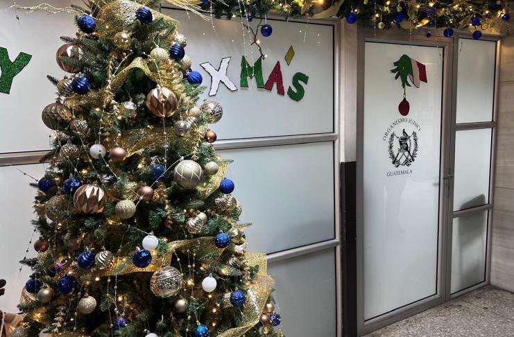 La audiencia de primera declaración contra seis sospechosos del desfalco de Q20 millones al CHN se celebra a puerta cerrada en el segundo nivel de la Torre de Tribunales. Foto La Hora: Diego España.