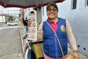 Lotería Santa Lucía: vendedores de boletos dan tips para dar con el número ganador