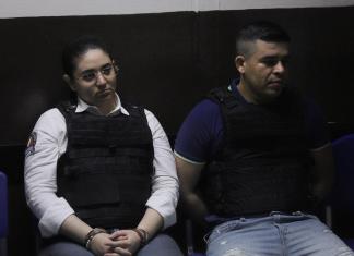 María Fernanda Bonilla y su exguardaespaldas José Luis Marroquín en el edificio de Torre de Tribunales. Foto La Hora: Daniel Ramírez.