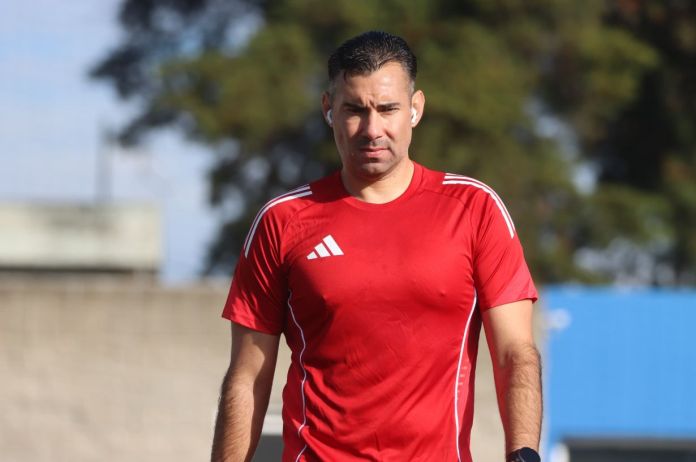 El reconocido árbitro guatemalteco, Mario Escobar Toca, será el encargado de dirigir el partido de vuelta de la final del Torneo Apertura 2025 en el estadio Manuel Felipe Carrera. Foto La Hora: Redes Sociales