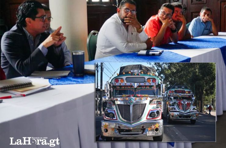 Mesas de trabajo para construir propuesta de Ley de Transportes. Foto La Hora