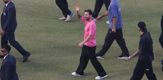 El 10 argentino dio una emotiva despedida a sus seguidores en su visita a Nueva Delhi, India. Foto La Hora: EFE