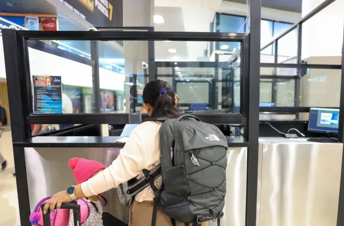 Migracion-servicio El Instituto Guatemalteco de Turismo informó de las fechas que no estarán atendiendo a excepción de las sedes aéreas, marítimas y terrestres. Foto La Hora: IGM