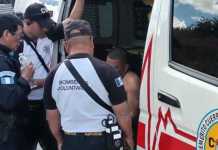 Hombre es agredido durante bloqueo en Nahualá La víctima fue atendida por Bomberos Voluntarios, Foto La Hora: CVB