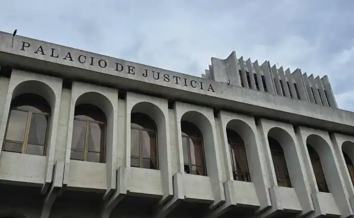 OJ_9aa2d6 El Organismo Judicial anuncio su último descanso prolongado del año, donde únicamente juzgados de turno quedarán al servicio de la población. Foto La Hora: Sergio Osegueda