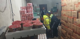 Las autoridades locales indicaron que incautaron la mercadería porque los comerciantes no tienen permiso dónde venderlos. Foto La Hora: Municipalidad de Jalapa