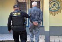 PNC detiene a adulto mayor por presunta agresión contra menor Detienen a un hombre de 84 años que presuntamente agredía a un niño.