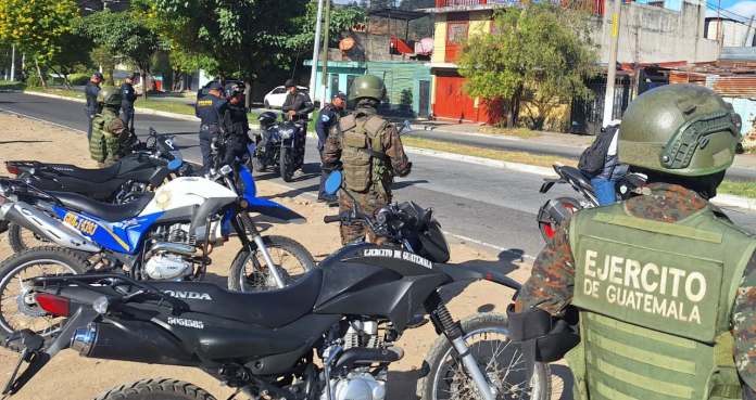 Plan de seguridad de la PNC y Ejército. Foto La Hora: Policía Nacional Civil Plan de seguridad de la PNC y Ejército. Foto La Hora: Policía Nacional Civil