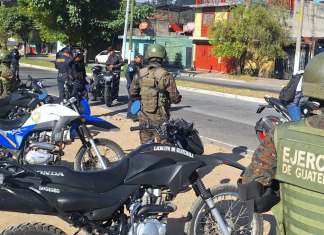 Plan de seguridad de la PNC y Ejército. Foto La Hora: Policía Nacional Civil