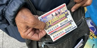 Premio de Q7 millones de la Lotería Santa Lucia. Foto La Hora: José Orozco