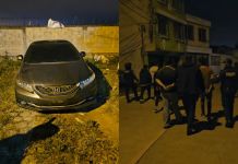 Vehículo recuperado y presunta banda de roba carros capturados en la zona 18. Foto La Hora: PNC