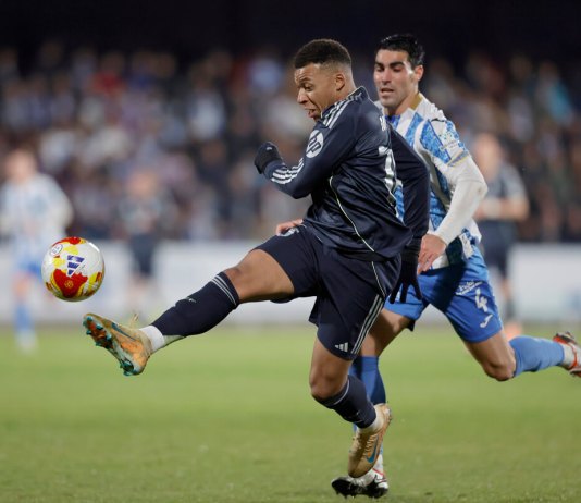 El Real Madrid, con un doblete de Kylian Mbappé, venció 3-2 al Talavera para asegurar su lugar en los octavos de final de la Copa del Rey.