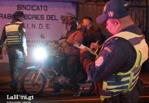 Más de 300 remisiones fueron impuestas en la capital y hacia CAES, registra PNC de Tránsito Remisiones impuestas por el departamento de Tránsito de la PNC. Foto La Hora: Francisco Altán