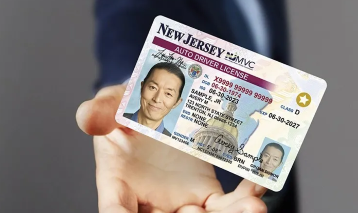 Residentes en EE. UU. tendrán que pagar una tarifa para viajar si no poseen REAL ID