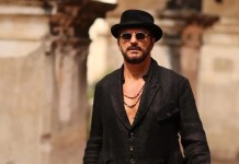 El cantautor guatemalteco Ricardo Arjona sorprendió a sus fans al compartir un mensaje navideño desde una playa en Guatemala.