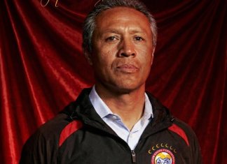El mexicano Roberto Hernández llega al banquillo de Xelajú MC en sustitución de Amarini Villatoro.