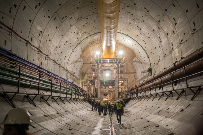 El Consejo de Gabinete aprobó un aval estatal de hasta $1,590 millones para garantizar obligaciones de pago vinculadas al subterráneo de la Línea 3 del Metro de Panamá. Foto La Hora: El Capital Financiero