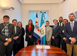 Superintendencia de Competencia firma su primer convenio internacional