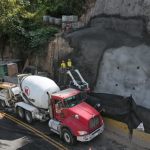 Trabajos de protección de talud en el km 11.5 de Boca del Monte avanzan al 90% .