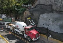 Trabajos de protección de talud en el km 11.5 de Boca del Monte avanzan al 90% .