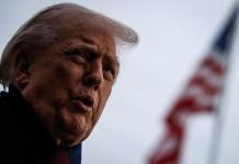 Trump anuncia orden ejecutiva para declarar al fentanilo como «arma de destrucción masiva» Trump firmó una orden ejecutiva para declarar al fentanilo, droga que ha generado estragos en la población estadounidense. Foto La Hora: EFE