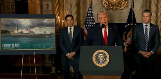 El presidente de EE.UU, Donald Trump, ordenó este lunes la construcción de dos nuevos buques de guerra.