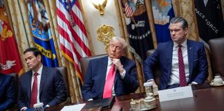 El presidente de Estados Unidos, Donald J. Trump, planteó la posibilidad de ataques a países involucrados en el narcotráfico. Foto La Hora: EFE.