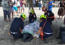 Localizan a menor de edad arrastrada por un alfaque en la playa de Tulate, Retalhuleu Localizan a menor de edad arrastrada por un alfaque en la playa del Tulate. Foto La Hora: ASONBOMD.