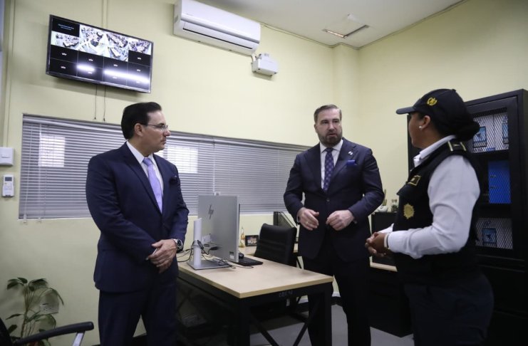 Unidad de Análisis Financiero inaugurada con autoridades del Ministerio de Gobernación y Embajada de EE. UU. Foto La Hora: Mingob