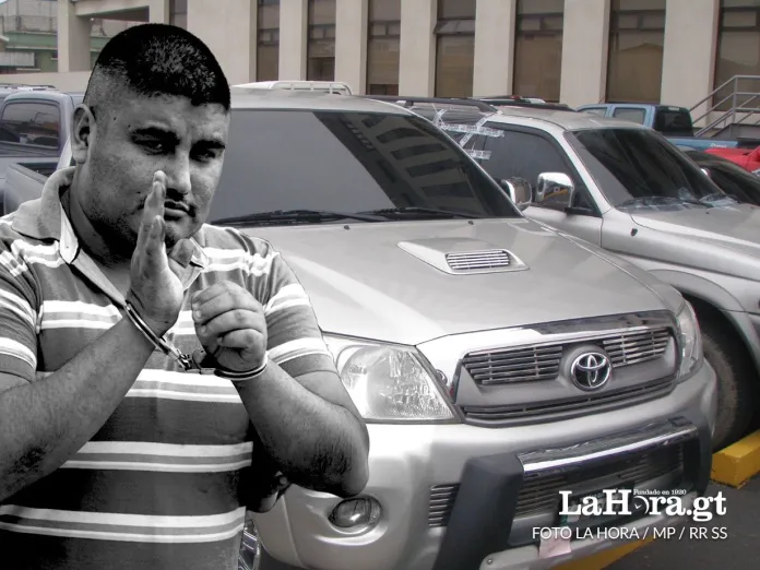 Vehiculo vinculado a estructura del Guayo Cano pasa a manos del Estado, estructura responsable de la masacre de PNC en 2013. Foto La Hora Vehiculo vinculado a estructura del Guayo Cano pasa a manos del Estado, estructura responsable de la masacre de PNC en 2013. Foto La Hora