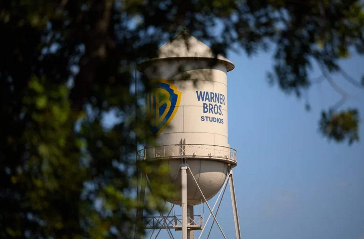 Paramount lanza oferta en efectivo de 1