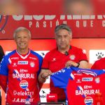 La dirigencia de Xelajú MC presentó oficialmente a Roberto Hernández como técnico del club quetzalteco. Foto La Hora: Xelajú MC