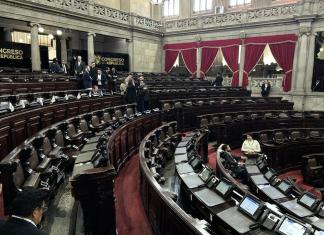 Pocos diputados se presentaron al Pleno, lo cual impidió avances con la agenda legislativa. Foto: La Hora / José Orozco