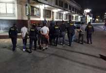 Integrantes del Barrio-18 fueron detenidos en Escuintla, a quienes se les acusa de atacar a comercios y camiones. Foto: PNC