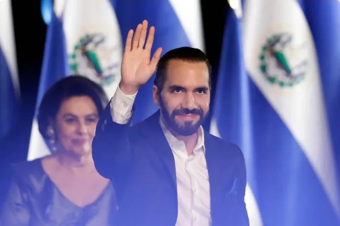 Bukele habló sobre su futuro político durante una entrevista con el creador de contenido español TheGrefg