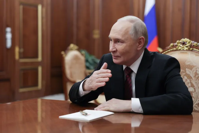 Putin expresa su apoyo al Gobierno venezolano en una conversación telefónica con Maduro Putin