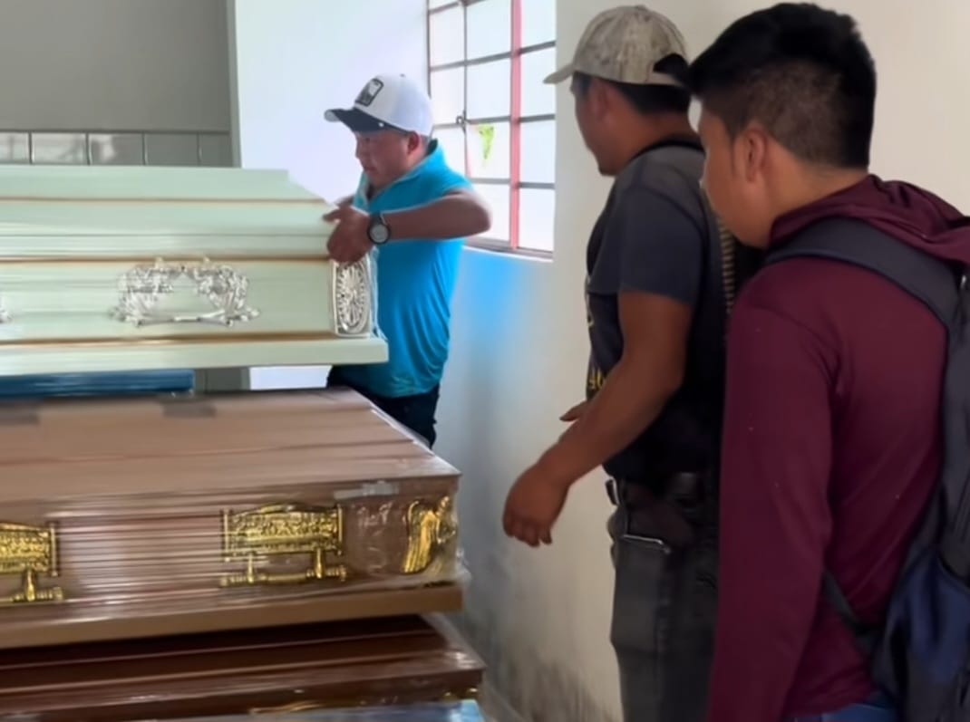 Después de que se hicieron virales las imágenes que muestran féretros rotulados, la Municipalidad de Tamahú desistió de esa práctica.