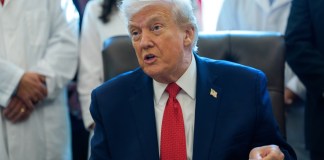 Archivo del presidente de EE.UU., Donald Trump, en el despacho Oval. Foto La Hora: EFE