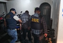 Detienen a supuesto pastor en Alta Verapaz, acusado de asesinato.