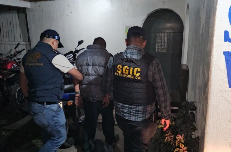 Detienen a supuesto pastor en Alta Verapaz, acusado de asesinato.