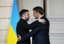 EFE: Zelenski se reune con Macron y dice que la cuestión de los territorios es la más difícil en las negociaciones Ucrania