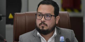 Julio Hernández, de Estadísticas Laborales del Ministerio de Trabajo, comparte datos del sector informal en el país. Foto: La Hora / José Orozco