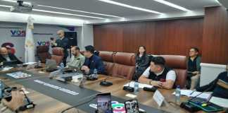 El viceministro de Comunicaciones, y el director del Fondo Social de Solidaridad, respondieron cuestionamientos de los diputados de VOS. Foto: La Hora