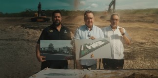 Alejandro Giammattei y otras autoridades de su gobierno prometieron construir "uno de los mejores hospitales de la región" en San Benito, Petén, pero la obra sigue sin concretarse.