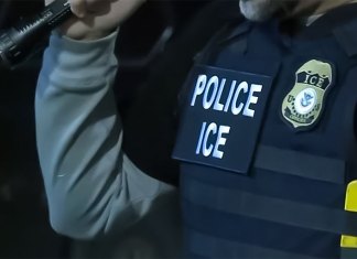 Foto de referencia de un agente de ICE. Foto La Hora: La Tribuna.