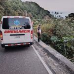 Al inicio, los Bomberos Voluntarios indicaron que en el km. 14 ruta a San Lucía Los Ocotes habían ubicado a una persona fallecida, momentos después ubicaron a dos más. Foto La Hora: BV
