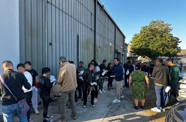 Los 18 connacionales detenidos en Texas, EE. UU., ya fueron asistidos y retornados al país, según el Minex. Foto La Hora: Consulado General de Guatemala, Houston, Texas
