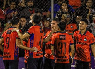 Archivo del Club Social y Deportivo Municipal en el estadio El Trébol. Foto La Hora: CSD Municipal